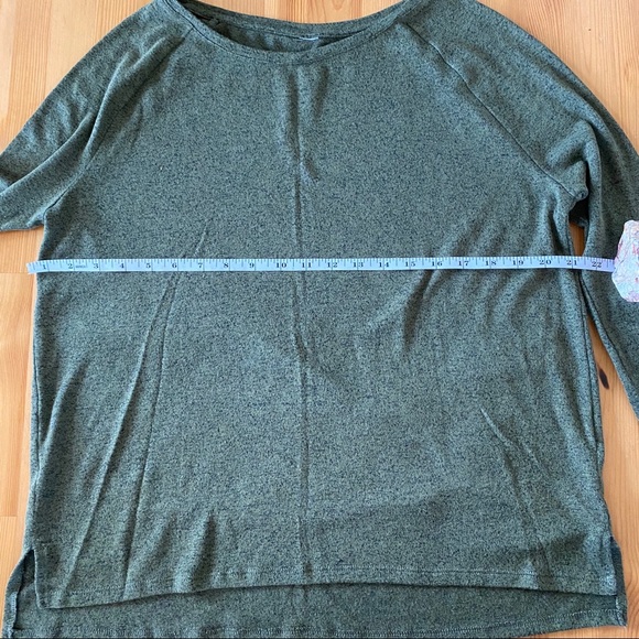 AEO Loose Fit Long Sleeve - Picture 5 of 7